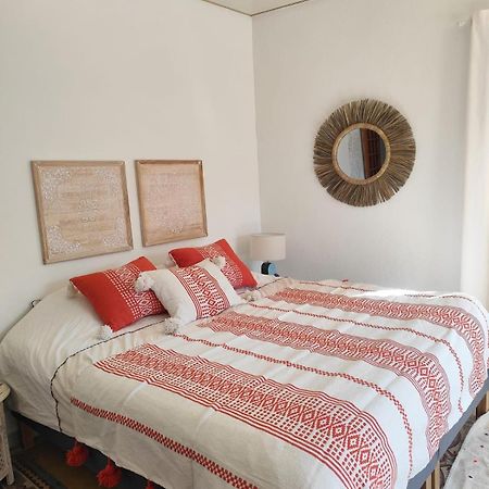 Casa Louisa Bed & Breakfast Serralongue ภายนอก รูปภาพ